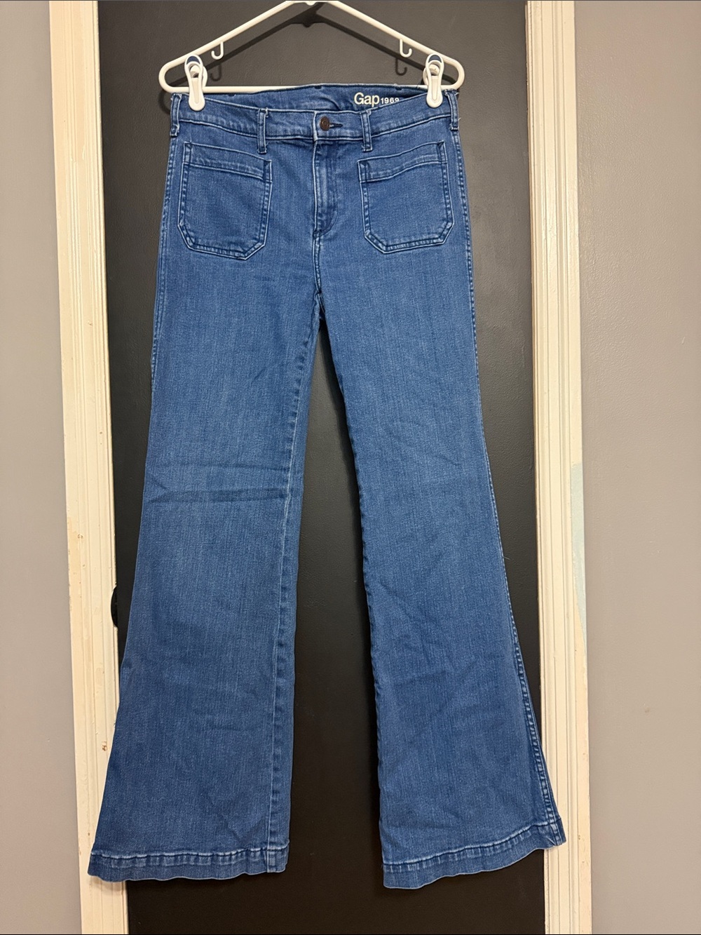GAP Patch Pocket Flare Jeans Size: 8R Inseam: 32”